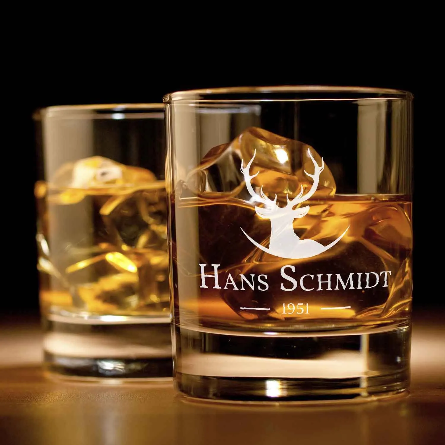 Whisky-Glas mit personalisierbarem Hirschdesign